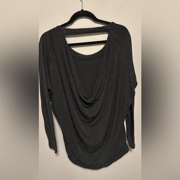 Wilfred open back Long sleeve shirt - Picture 2 of 3